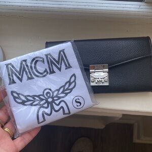 MCM CHAIN WALLET